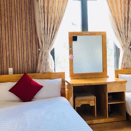 Hotel Khach San Minh Ha Da Lat Esterno foto