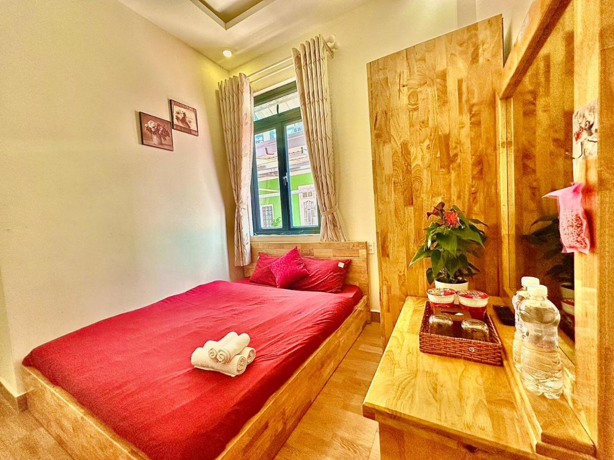 Hotel Khach San Minh Ha Da Lat Esterno foto