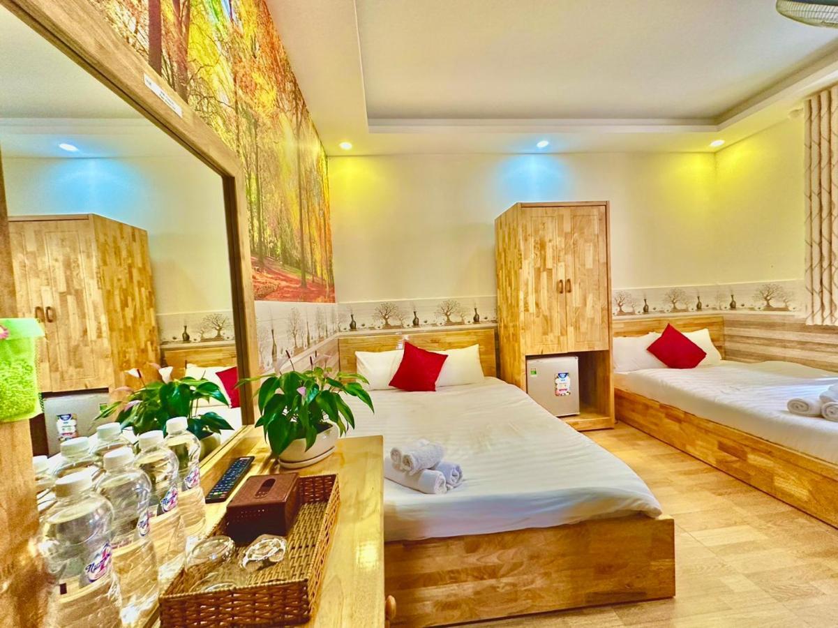 Hotel Khach San Minh Ha Da Lat Esterno foto