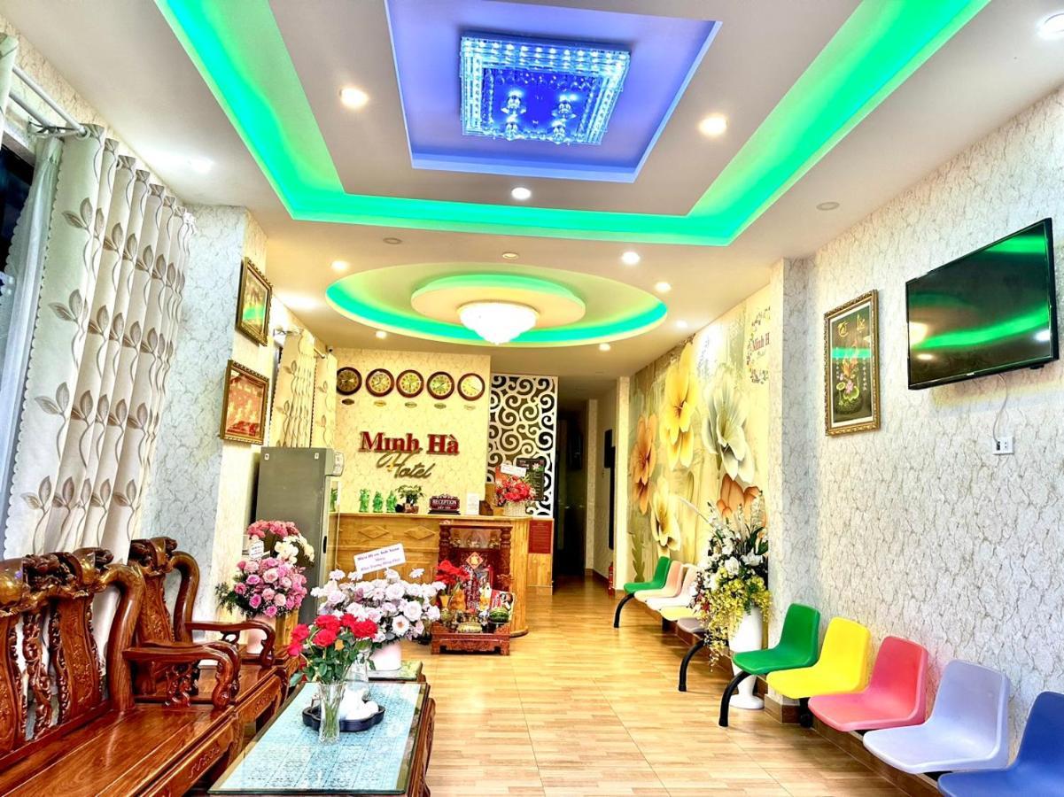 Hotel Khach San Minh Ha Da Lat Esterno foto