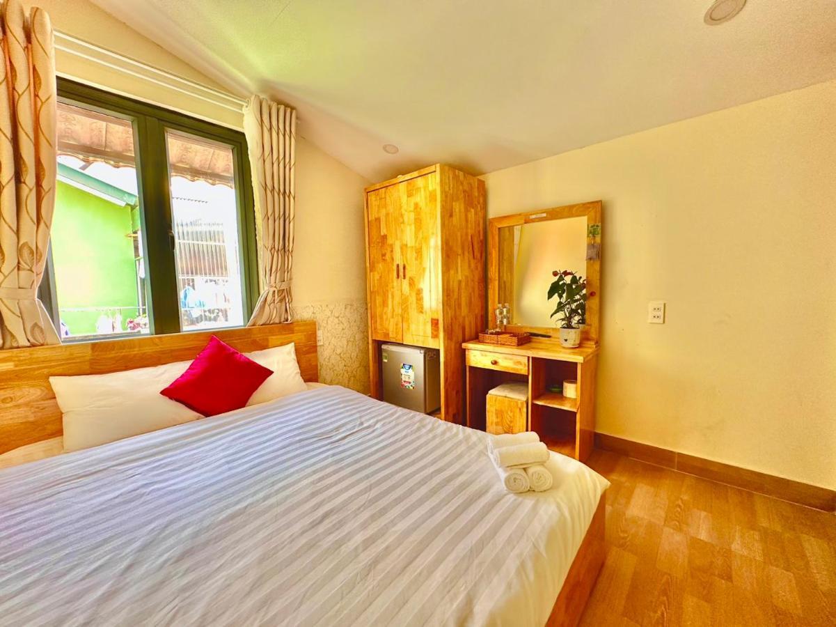 Hotel Khach San Minh Ha Da Lat Esterno foto