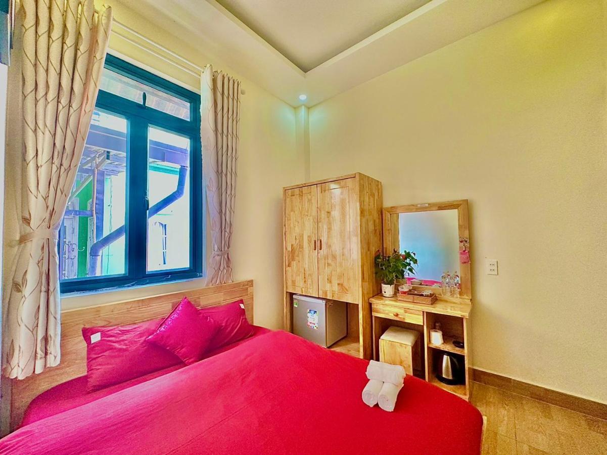 Hotel Khach San Minh Ha Da Lat Esterno foto