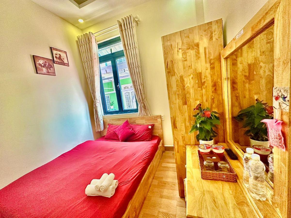 Hotel Khach San Minh Ha Da Lat Esterno foto