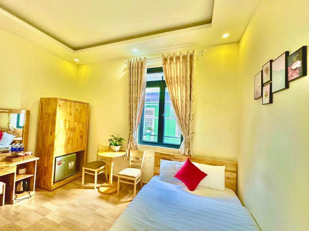 Hotel Khach San Minh Ha Da Lat Esterno foto