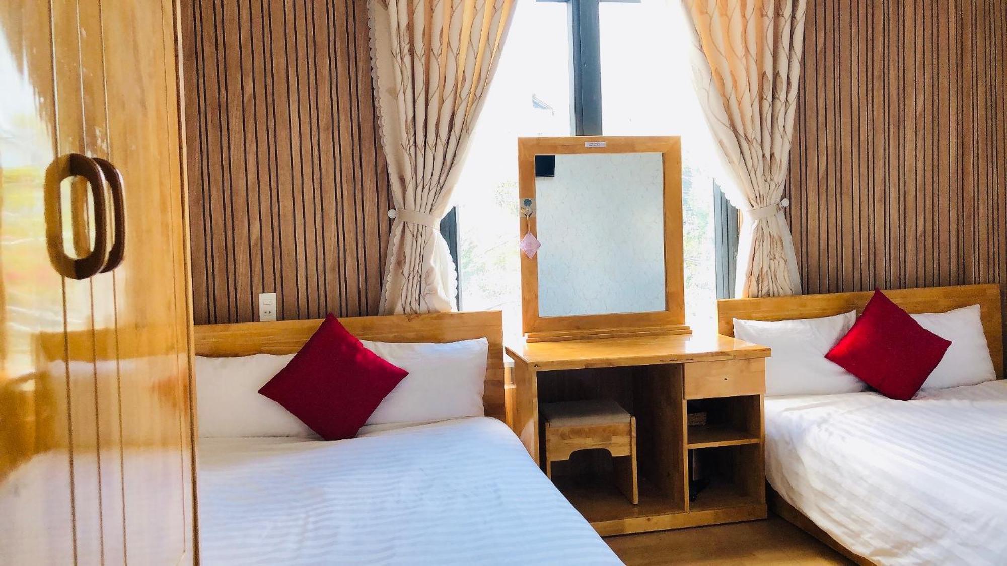 Hotel Khach San Minh Ha Da Lat Esterno foto